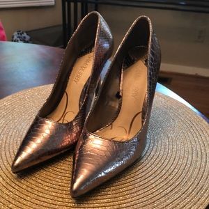 Sam & Libby Pewter snake print heels